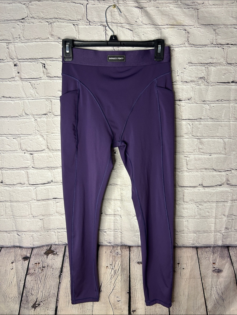 Savage X Fenty Deep Purple High-Waist Leggings with Side Pockets size medium